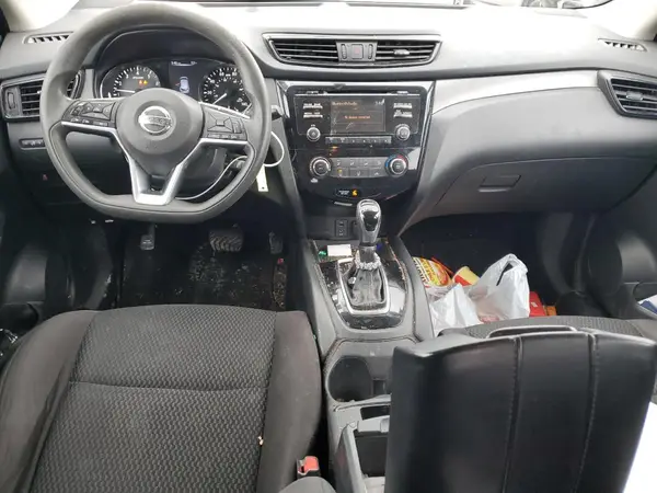 JN1BJ1CP2JW100588 2018 NISSAN ROGUE - Image 8