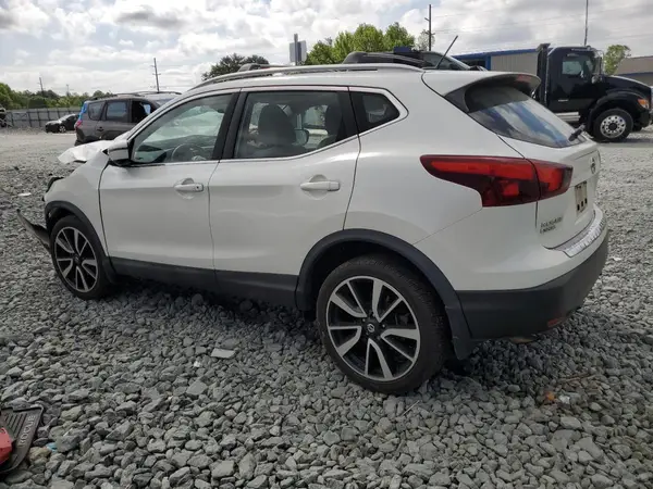 JN1BJ1CP2JW101255 2018 NISSAN ROGUE - Image 2