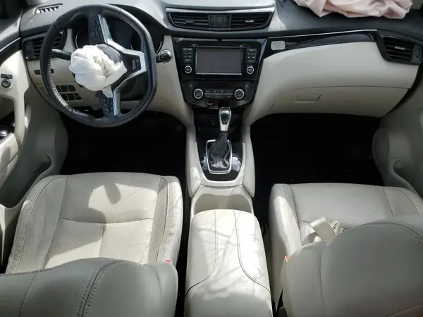 JN1BJ1CP2JW101255 2018 NISSAN ROGUE - Image 8