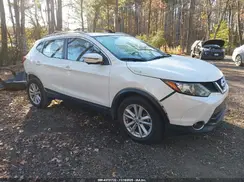 JN1BJ1CP2JW101272 2018 NISSAN ROGUE