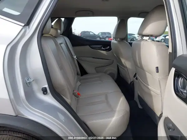 JN1BJ1CP2JW102017 2018 NISSAN ROGUE - Image 8