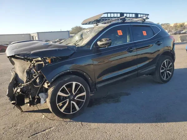 JN1BJ1CP2JW102437 2018 NISSAN ROGUE - Image 1