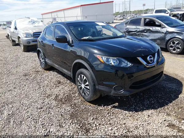 JN1BJ1CP2JW106052 2018 NISSAN ROGUE - Image 1