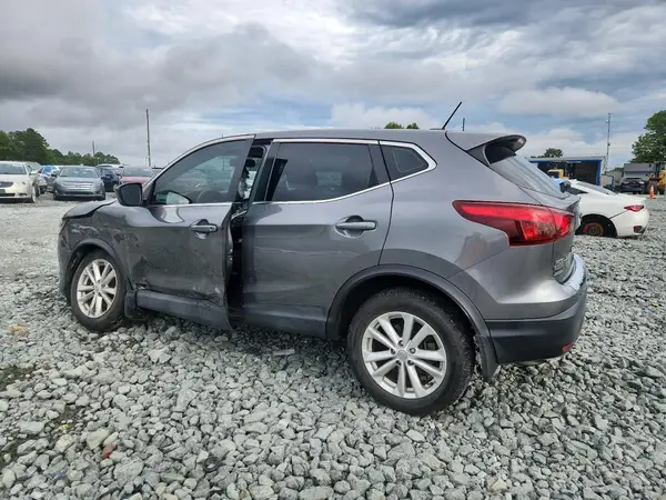 JN1BJ1CP2JW151220 2018 NISSAN ROGUE - Image 2