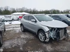 JN1BJ1CP2JW151640 2018 NISSAN ROGUE