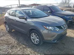 JN1BJ1CP2JW152917 2018 NISSAN ROGUE