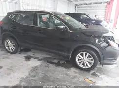 JN1BJ1CP2JW161116 2018 NISSAN ROGUE
