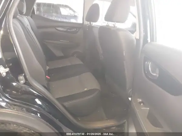 JN1BJ1CP2JW161116 2018 NISSAN ROGUE - Image 8