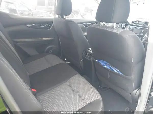 JN1BJ1CP2JW164338 2018 NISSAN ROGUE - Image 8