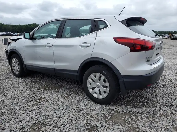 JN1BJ1CP2JW165330 2018 NISSAN ROGUE - Image 2
