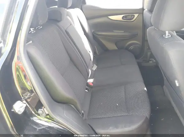 JN1BJ1CP2JW183097 2018 NISSAN ROGUE - Image 8