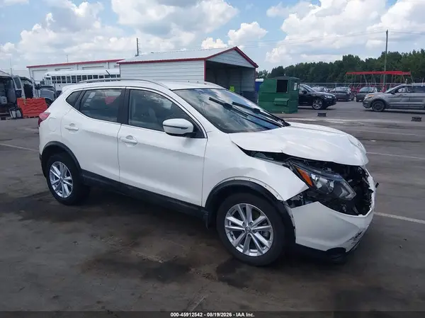 JN1BJ1CP2JW188476 2018 NISSAN ROGUE - Image 1