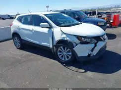JN1BJ1CP2JW188719 2018 NISSAN ROGUE