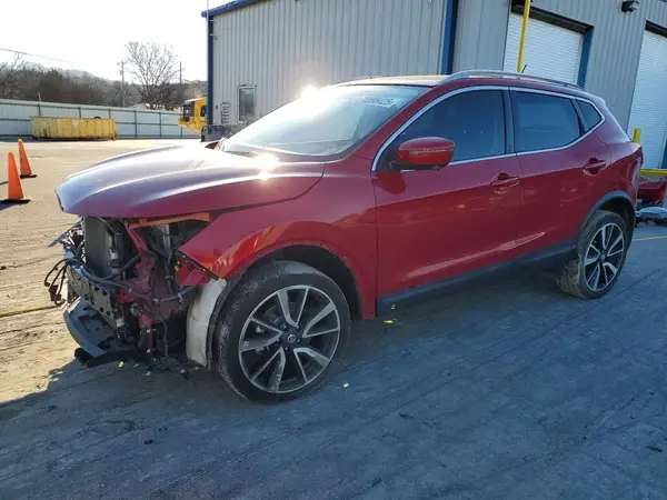 JN1BJ1CP2JW188980 2018 NISSAN ROGUE - Image 1