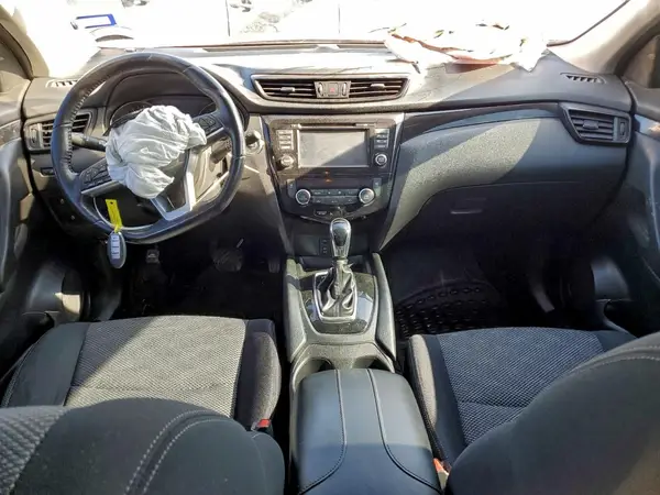 JN1BJ1CP2JW189093 2018 NISSAN ROGUE - Image 8