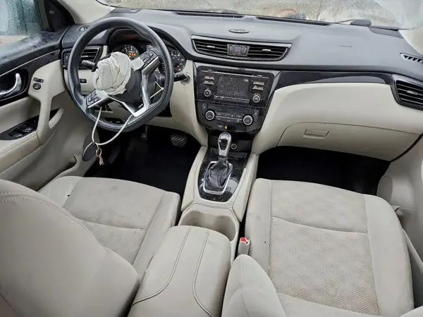 JN1BJ1CP2JW190017 2018 NISSAN ROGUE - Image 8