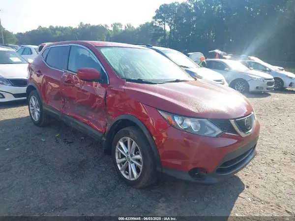 JN1BJ1CP2JW191796 2018 NISSAN ROGUE - Image 1