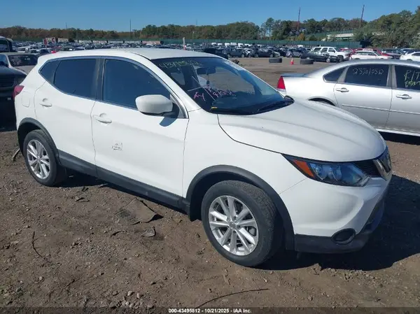 JN1BJ1CP2JW195394 2018 NISSAN ROGUE