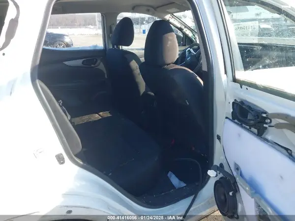 JN1BJ1CP2KW214270 2019 NISSAN ROGUE - Image 8