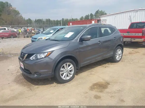JN1BJ1CP2KW217072 2019 NISSAN ROGUE - Image 2