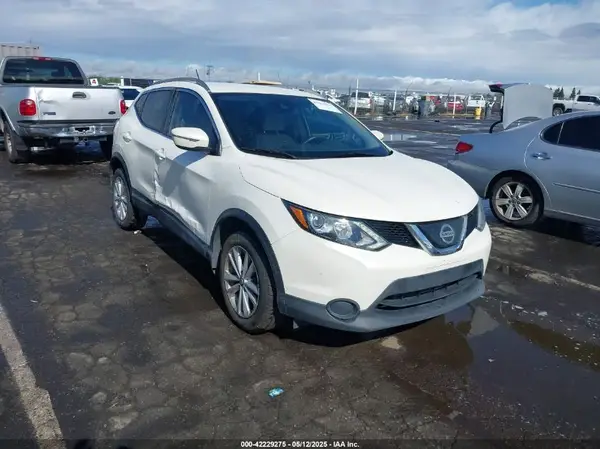JN1BJ1CP2KW226144 2019 NISSAN ROGUE - Image 1