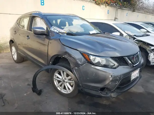 JN1BJ1CP2KW521244 2019 NISSAN ROGUE - Image 1