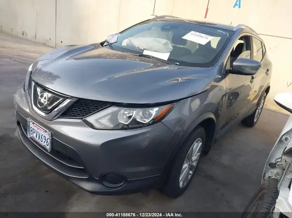 JN1BJ1CP2KW521244 2019 NISSAN ROGUE - Image 2