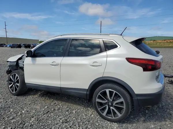 JN1BJ1CP2KW524273 2019 NISSAN ROGUE - Image 2