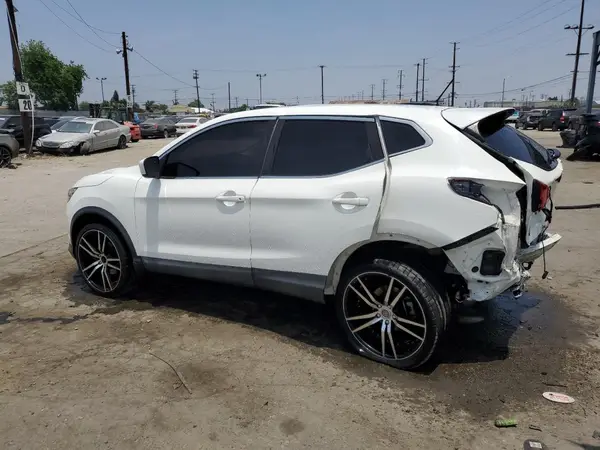 JN1BJ1CP3HW003281 2017 NISSAN ROGUE - Image 2