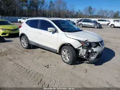 JN1BJ1CP3HW003975 2017 NISSAN ROGUE