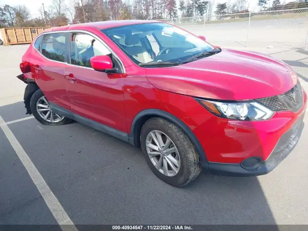 JN1BJ1CP3HW004561 2017 NISSAN ROGUE - Image 1