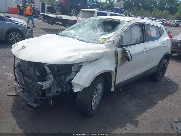 JN1BJ1CP3HW007752 2017 NISSAN ROGUE - Image 2