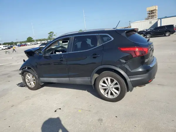 JN1BJ1CP3HW010392 2017 NISSAN ROGUE - Image 2