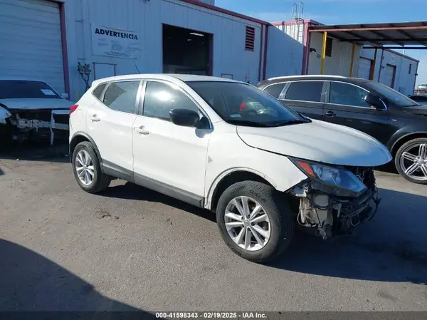 JN1BJ1CP3HW010893 2017 NISSAN ROGUE - Image 1