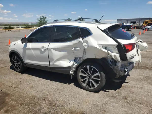 JN1BJ1CP3HW012028 2017 NISSAN ROGUE - Image 2