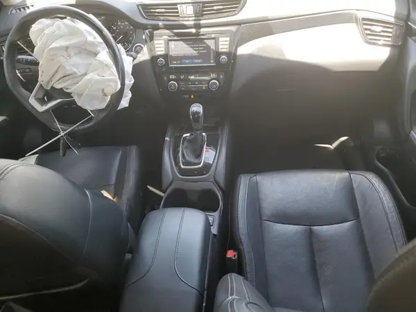 JN1BJ1CP3HW012028 2017 NISSAN ROGUE - Image 8