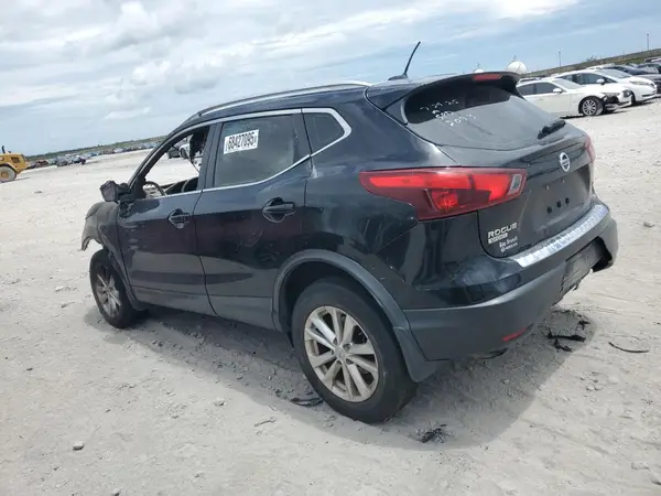 JN1BJ1CP3HW012093 2017 NISSAN ROGUE - Image 2