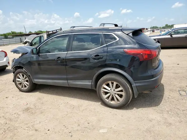 JN1BJ1CP3HW012580 2017 NISSAN ROGUE - Image 2