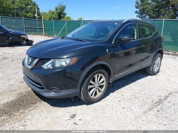 JN1BJ1CP3HW015091 2017 NISSAN ROGUE - Image 2