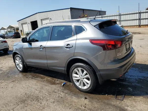 JN1BJ1CP3HW015253 2017 NISSAN ROGUE - Image 2