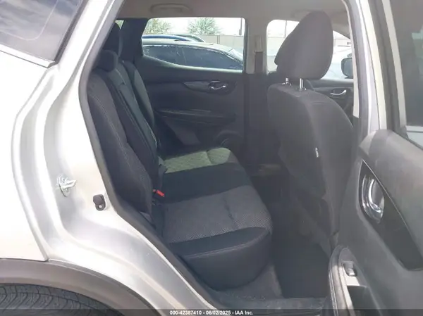 JN1BJ1CP3HW016435 2017 NISSAN ROGUE - Image 8