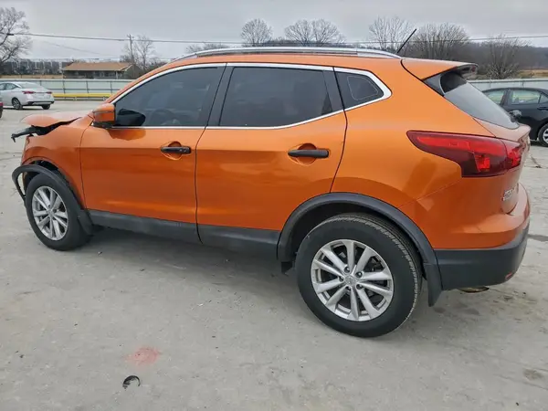 JN1BJ1CP3HW016757 2017 NISSAN ROGUE - Image 2