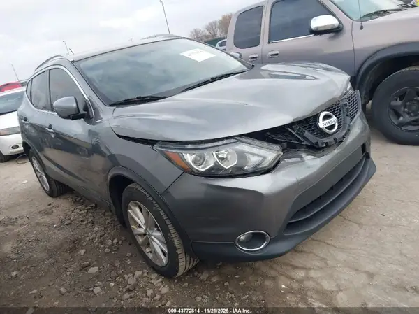 JN1BJ1CP3HW017133 2017 NISSAN ROGUE - Image 1
