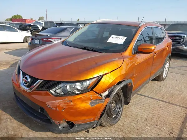 JN1BJ1CP3HW017956 2017 NISSAN ROGUE - Image 2