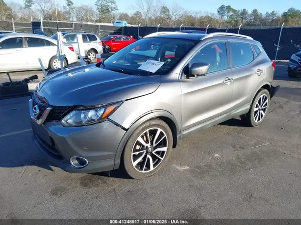 JN1BJ1CP3HW018167 2017 NISSAN ROGUE - Image 2