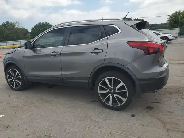 JN1BJ1CP3HW018394 2017 NISSAN ROGUE - Image 2