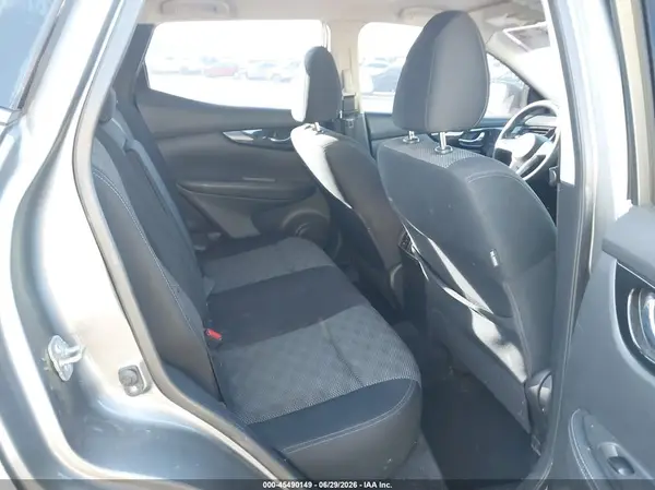 JN1BJ1CP3HW018637 2017 NISSAN ROGUE - Image 8
