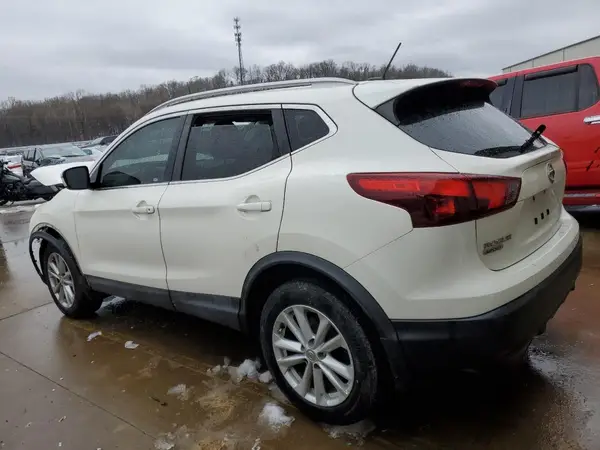 JN1BJ1CP3HW020002 2017 NISSAN ROGUE - Image 2