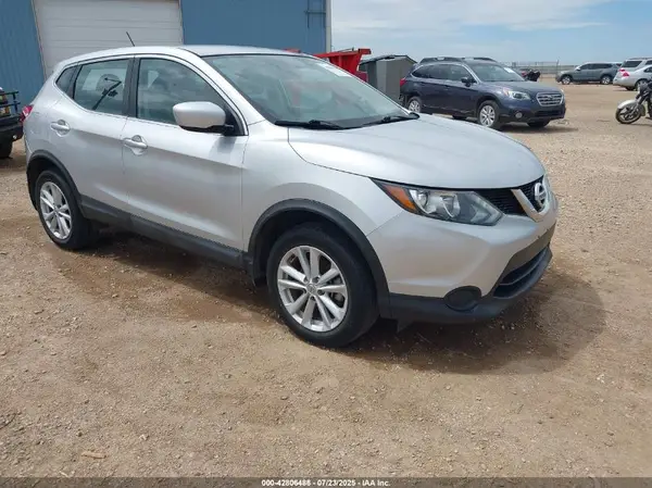 JN1BJ1CP3HW020064 2017 NISSAN ROGUE - Image 1