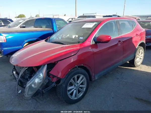 JN1BJ1CP3HW020520 2017 NISSAN ROGUE - Image 2